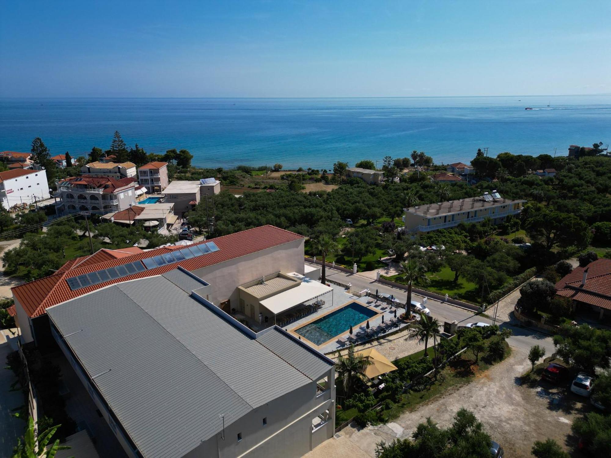 Remezzo Studios & Apartments Ammoudi Exterior foto